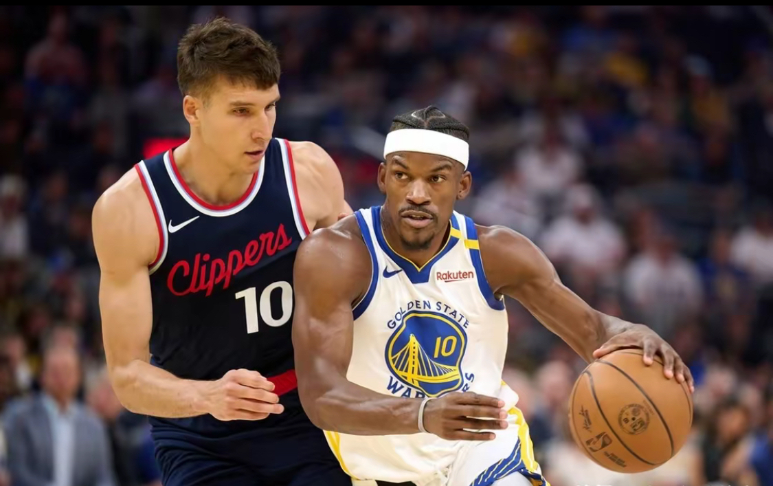 九游app-全明星助力！西蒙斯发挥出色助人战胜对手的简单介绍